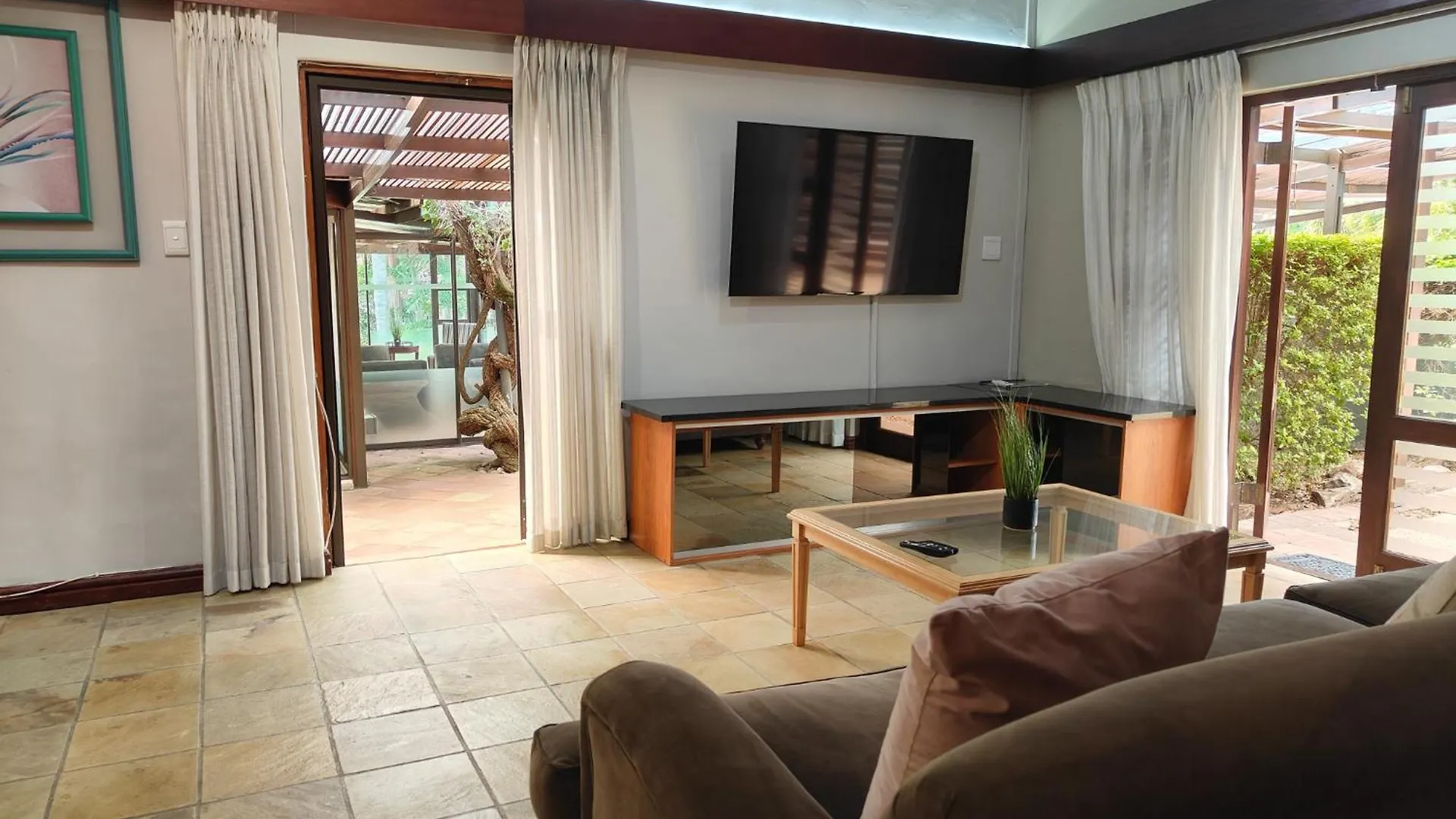 D'Urbanmist Self-Catering Guest House Durbanville 3*,